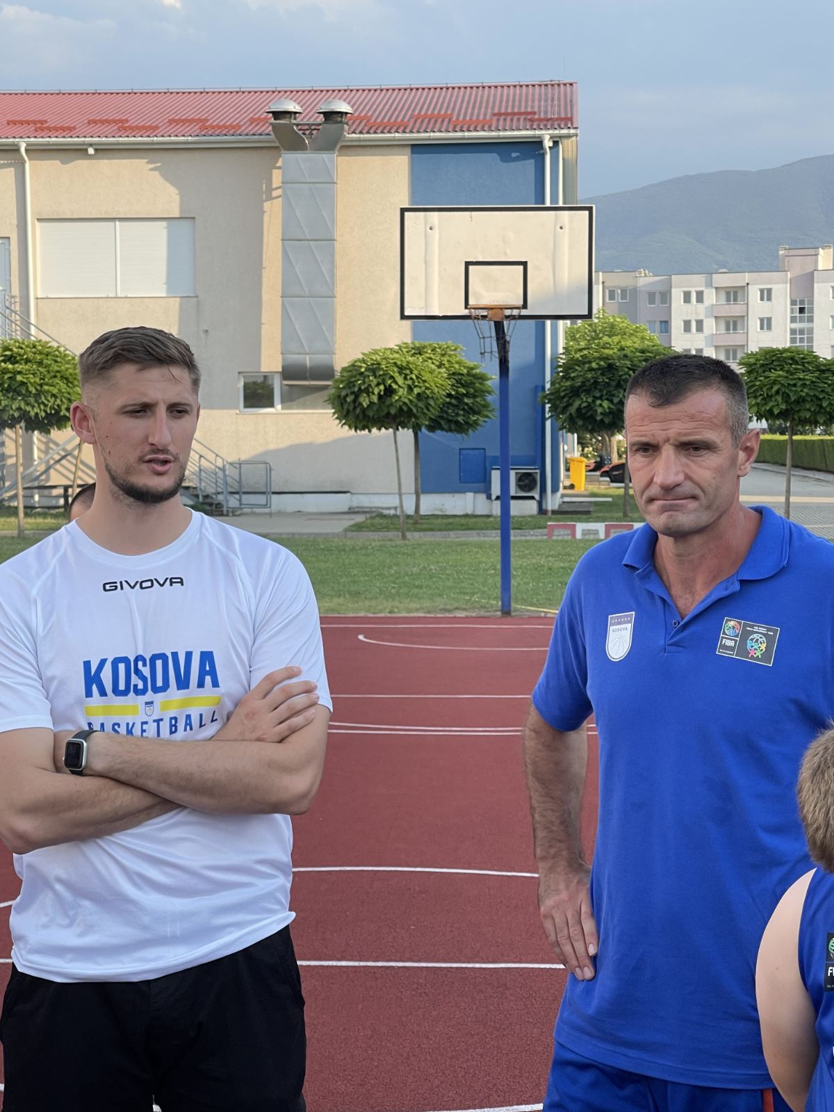 Gëzim Morina viziton basketbollistët/et në Kampin Nacional